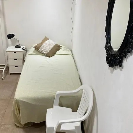 Casa Lara * ברצלונה
